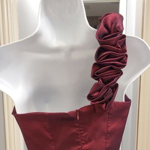 Cocktail dress in red, above the knee, size 2-4